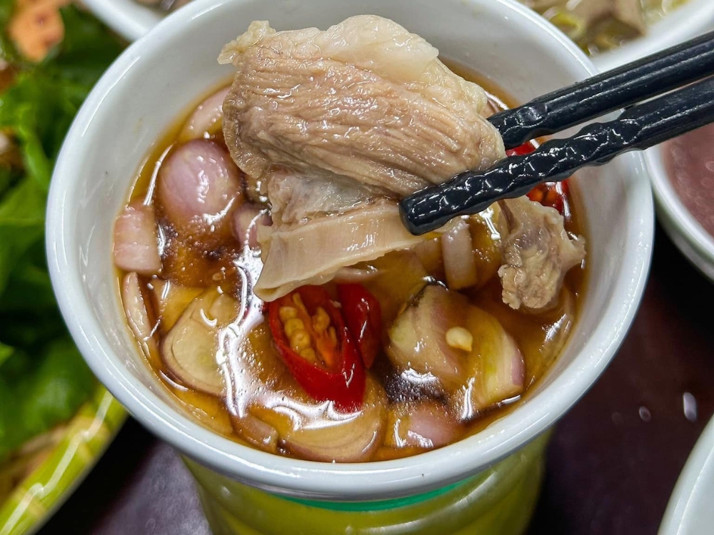 Thực đơn hấp dẫn tại Heo Say Xỉn